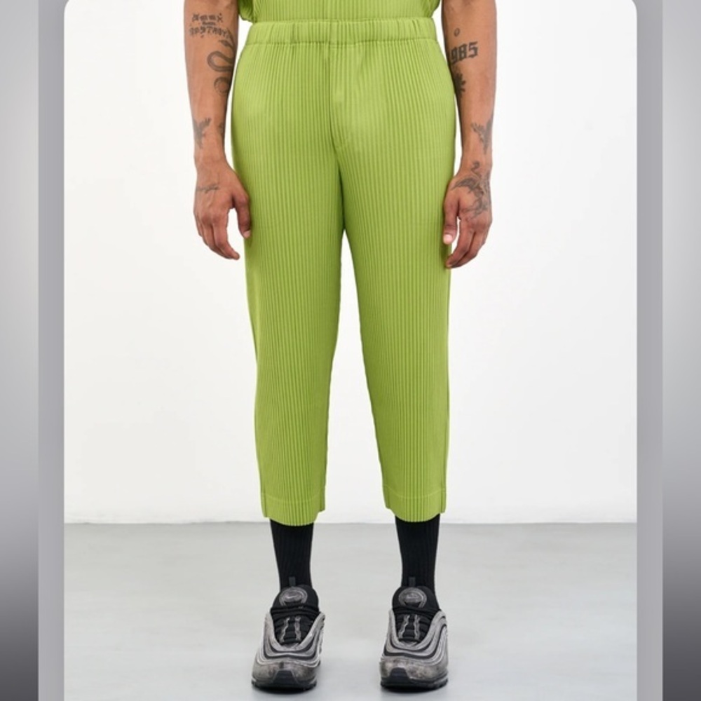 Homme Plissé Issey Miyake Tapered Crop Trouser